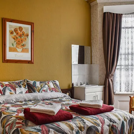 Vincent House بيت للعطل