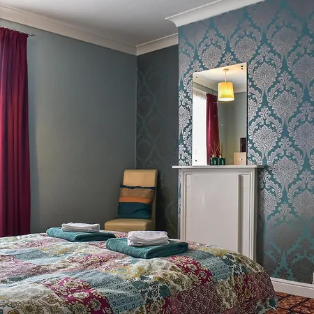 Semesterbostad Vincent House *